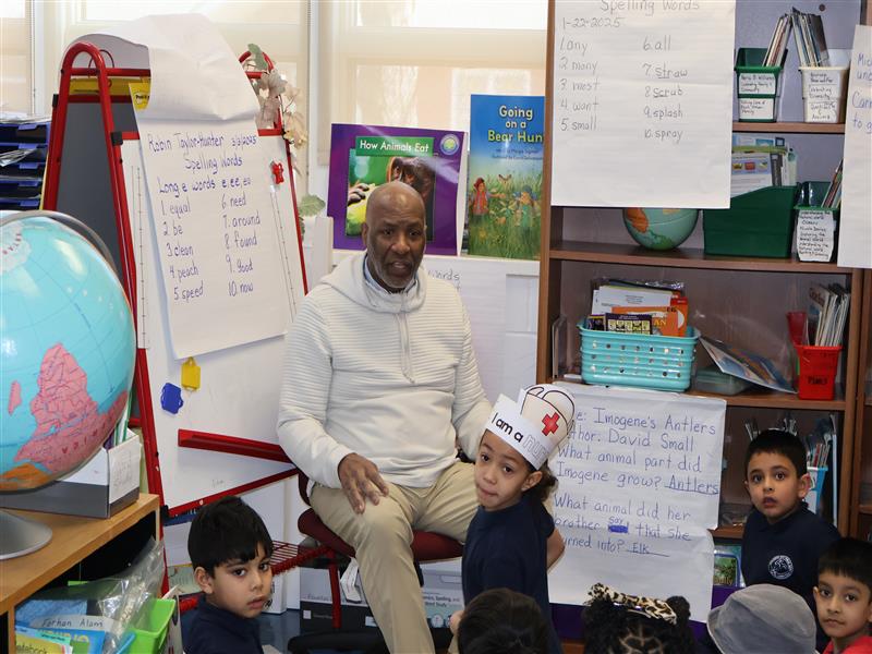 Former Cleveland Browns player Keith Hunter talks about the importance of listening before Read Across America